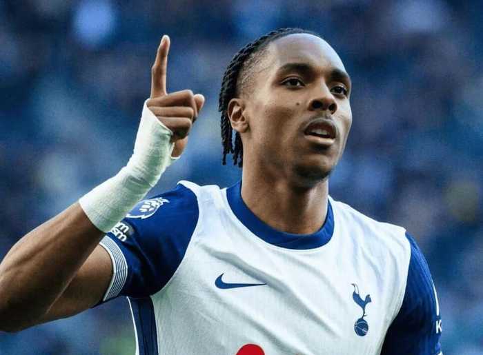 特尔经纪人本周会晤热刺，球员因落选欧冠名单寻求明确未来