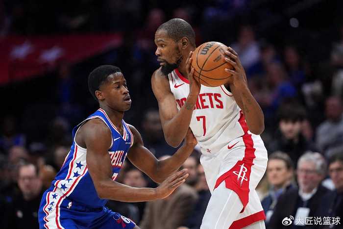 火箭队加时憾负，两人难辞其咎！乌度卡自废武功 申京遭恩比德完爆