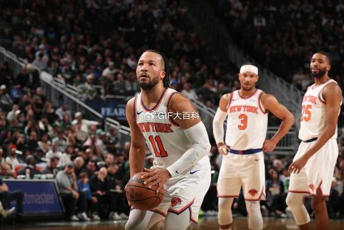 太狠了！尼克斯29分狂胜雄鹿，布伦森首节22分打花比赛