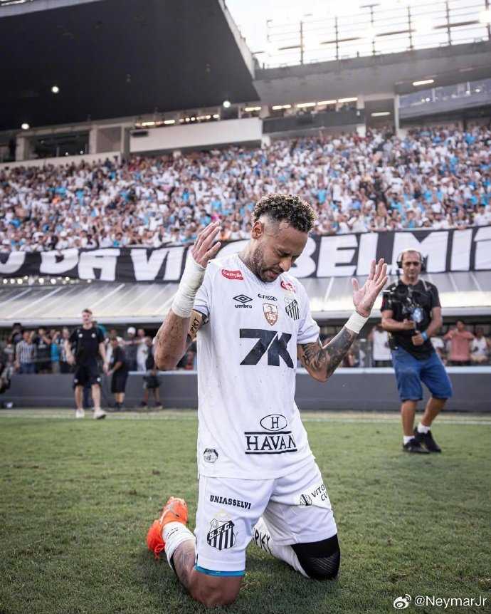 巴西队18人名单确定，内马尔恩德里克拉扬竞争最后席位