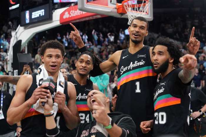 塔图姆回归，哈登加盟，黑马崛起，东部争冠强度依然竞争激烈